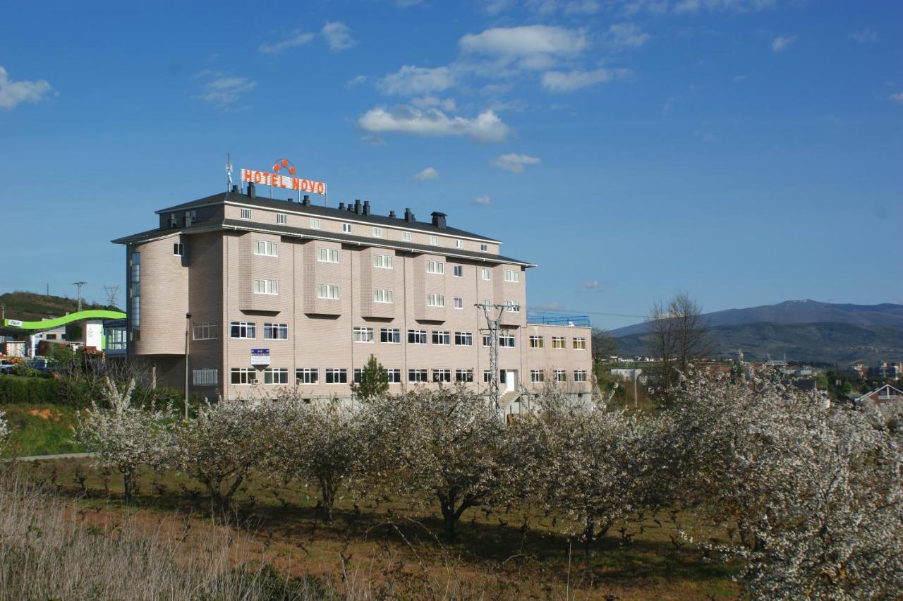 Hotel Novo Ponferrada Buitenkant foto