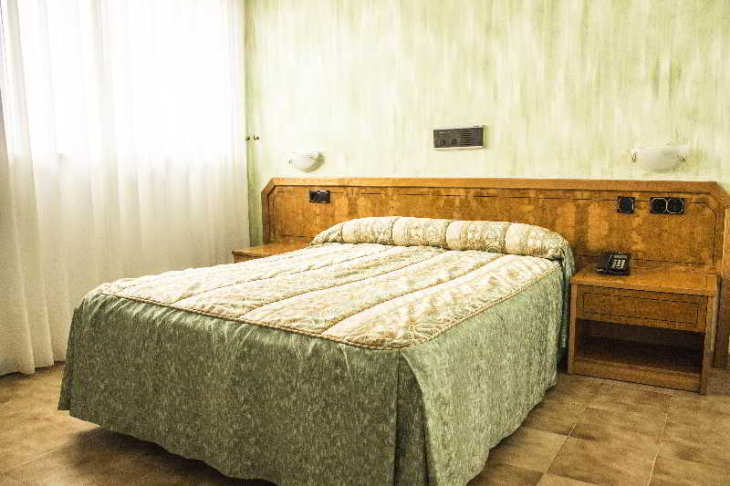 Hotel Novo Ponferrada Buitenkant foto